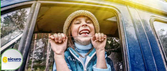 Hai lasciato l'auto con il finestrino abbassato? Multa di 41 euro