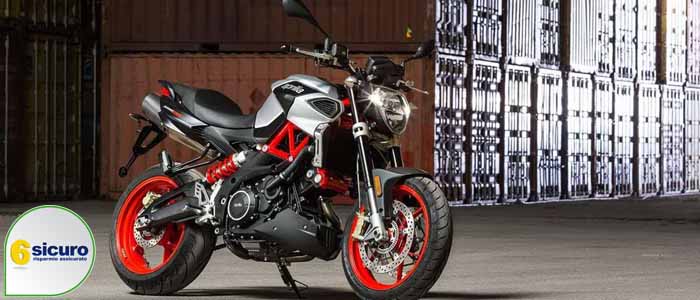 Aprilia Dorsoduro 900: prezzo, motore e ciclistica
