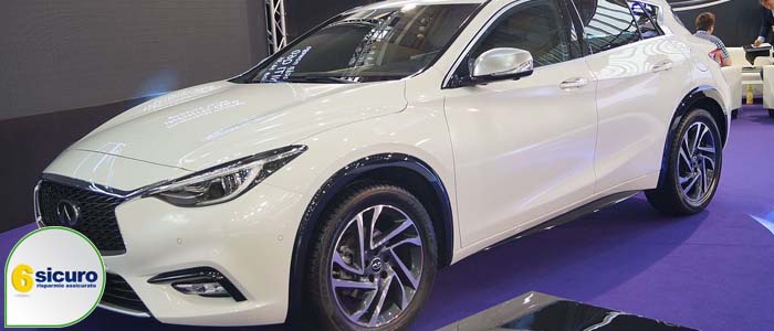 Infiniti Q30