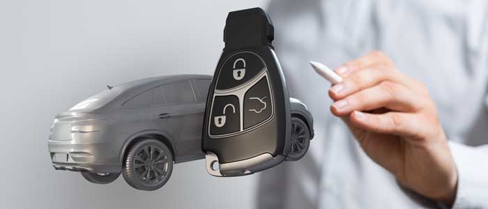 Assicurazione auto: classe di merito trasferibile anche a conviventi